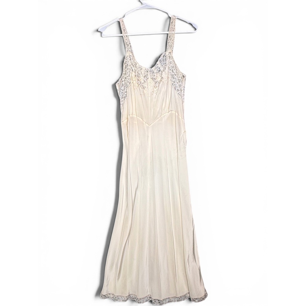 1950s Vintage Ivory Satin Lace Trim Full Slip Dress Nightgown Midi Dress Bridal